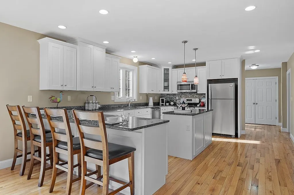 28 Marblehead Road Windham NH 03087