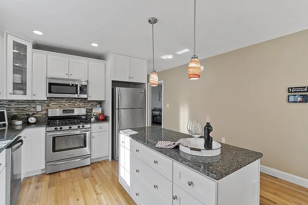 28 Marblehead Road Windham NH 03087