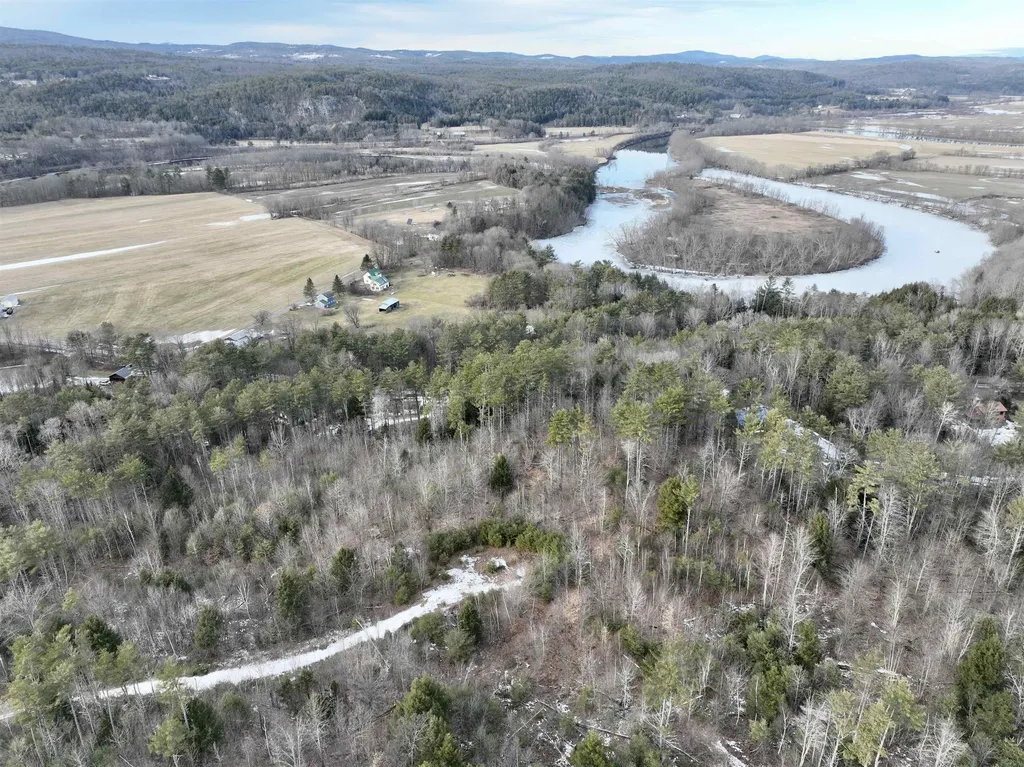 00 River Road Piermont NH 03779