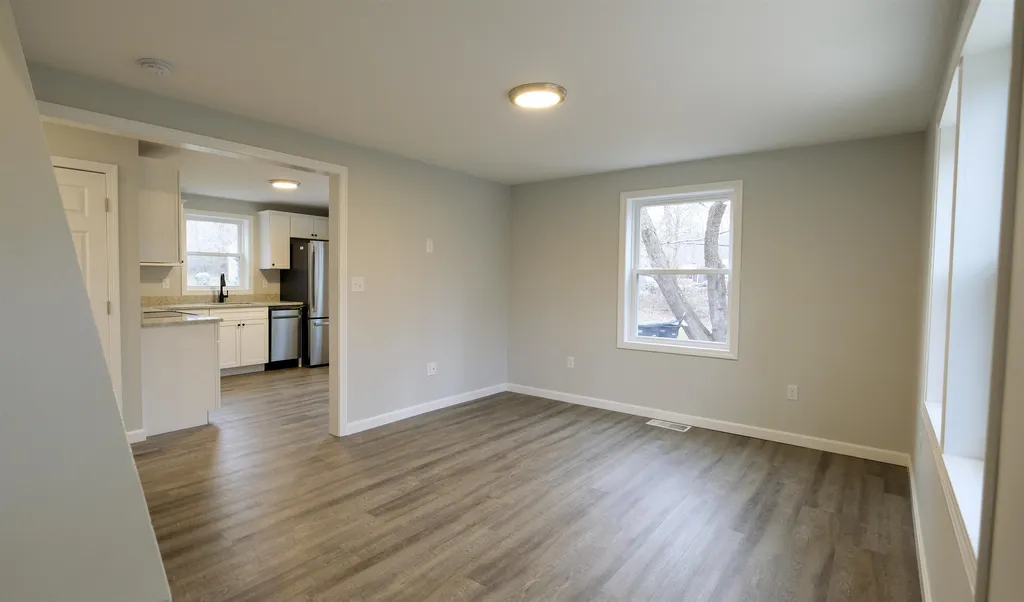 46 Pleasant Street Danville NH 03819