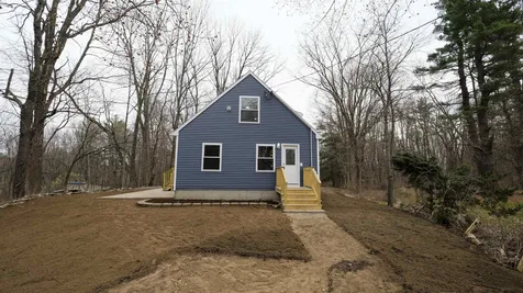 46 Pleasant Street Danville NH 03819