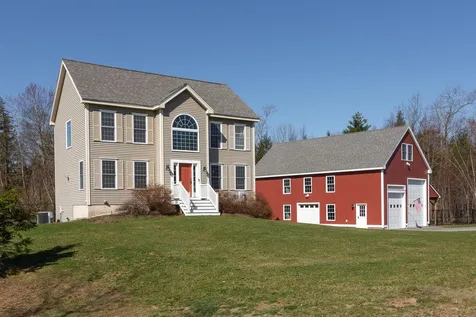 19 Waterford Drive Sandown NH 03873