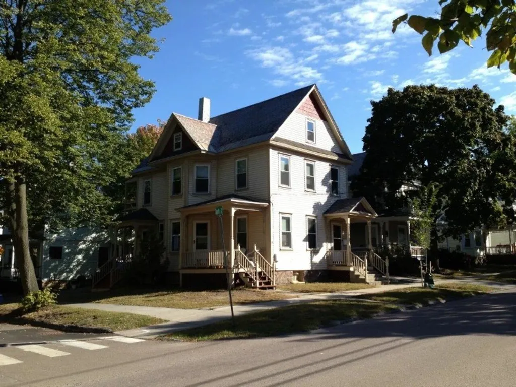 78-80 Loomis Street Burlington VT 05401