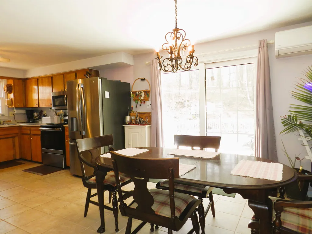 17 Donald Street Hooksett NH 03106