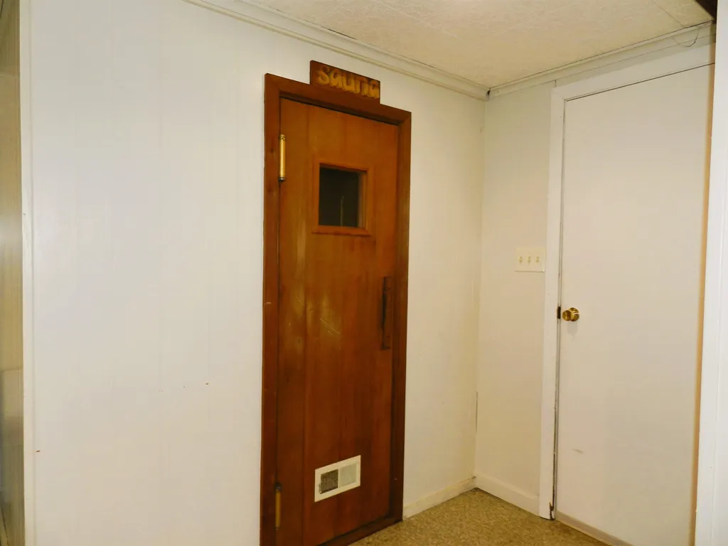17 Donald Street Hooksett NH 03106