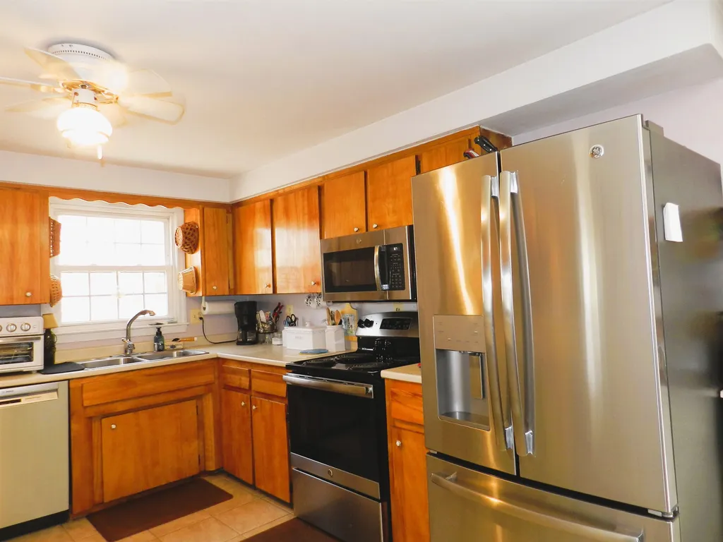 17 Donald Street Hooksett NH 03106