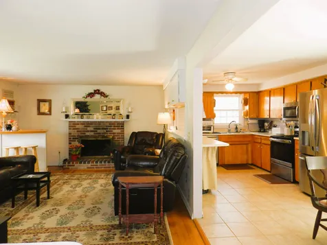 17 Donald Street Hooksett NH 03106
