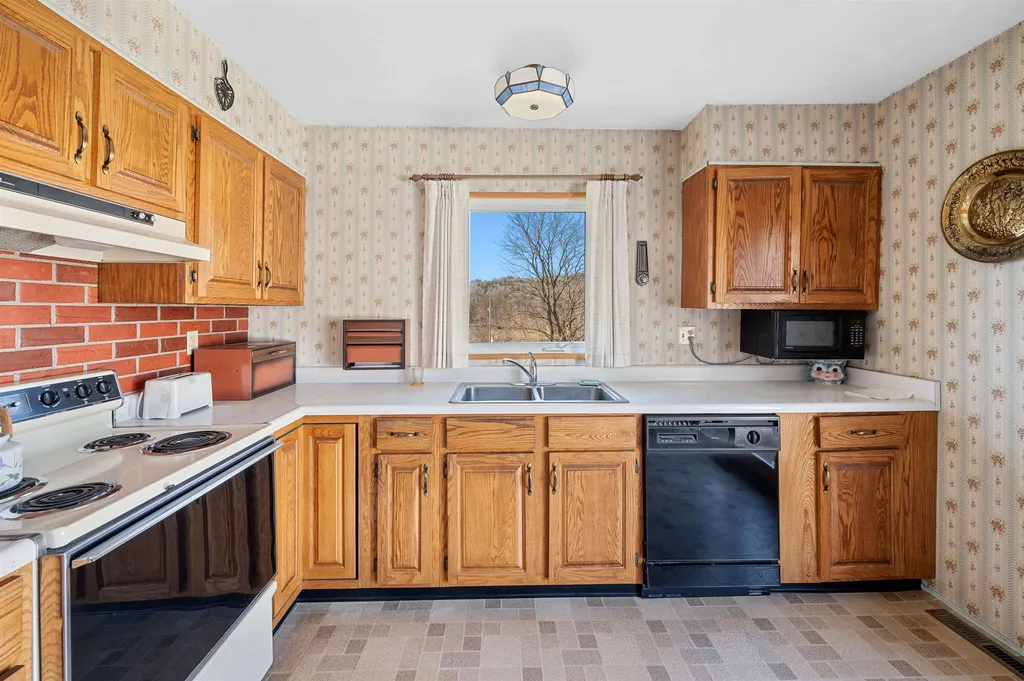 10 Ledge Drive Barre Town VT 05641