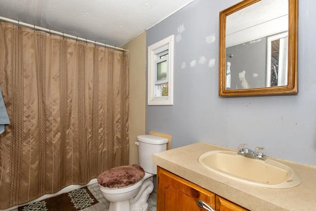 8 North Dewberry Lane Rochester NH 03867