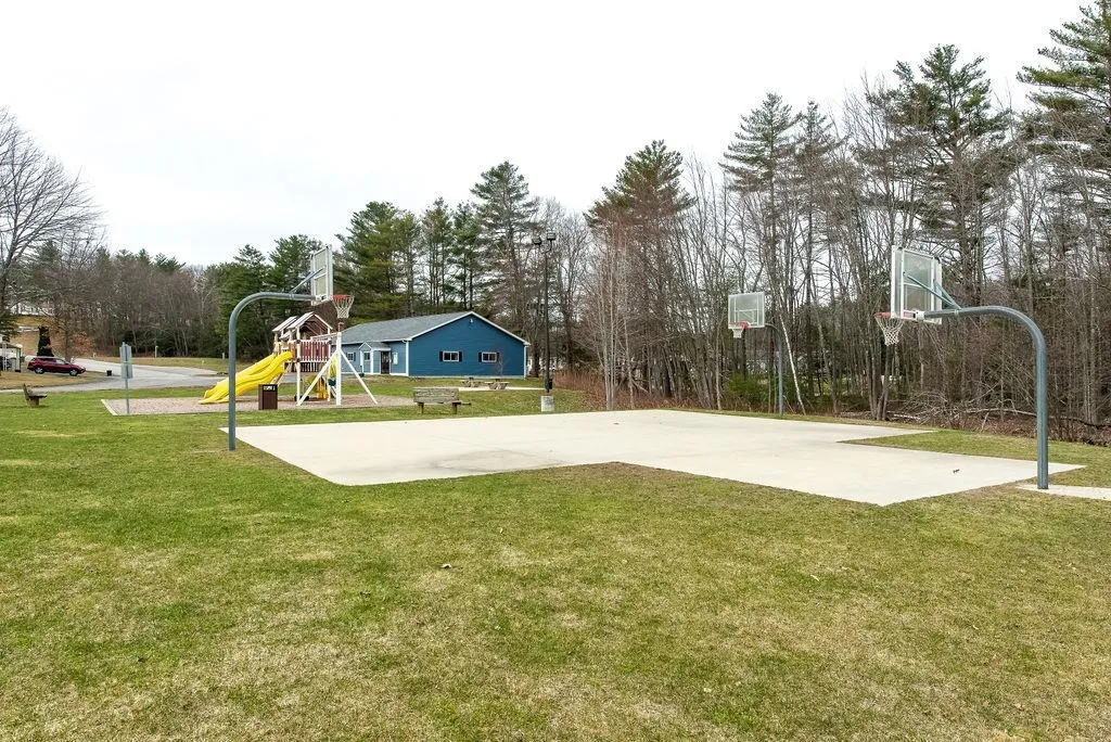 8 North Dewberry Lane Rochester NH 03867