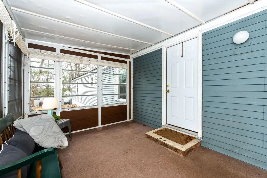 8 North Dewberry Lane Rochester NH 03867