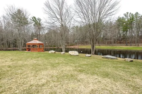 8 North Dewberry Lane Rochester NH 03867