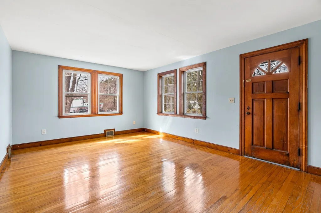 30 Centennial Street Seabrook NH 03874