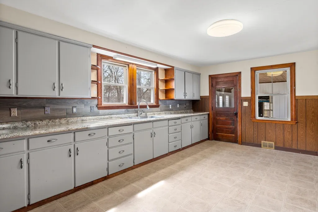 30 Centennial Street Seabrook NH 03874