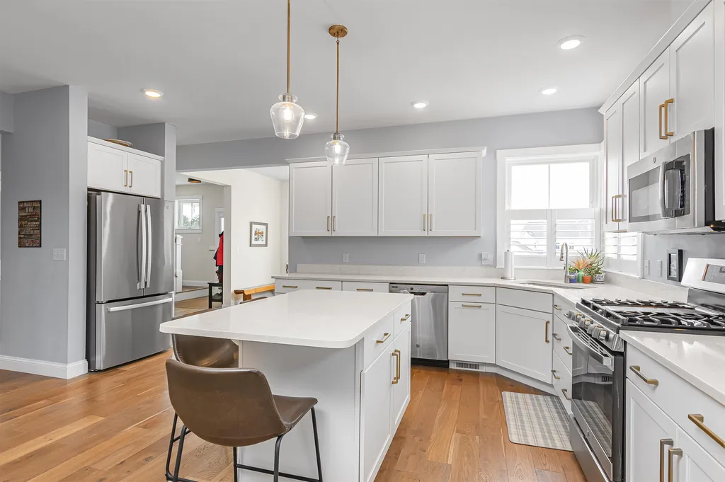 287 Midland Avenue South Burlington VT 05403
