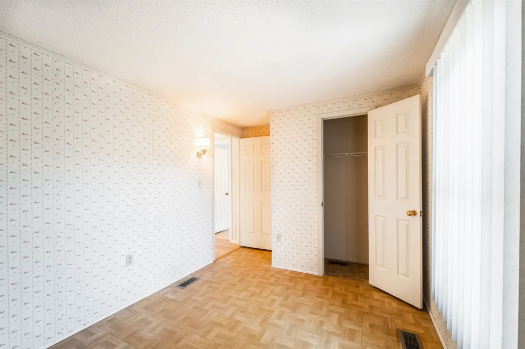 12 Lilac Court Raymond NH 03077