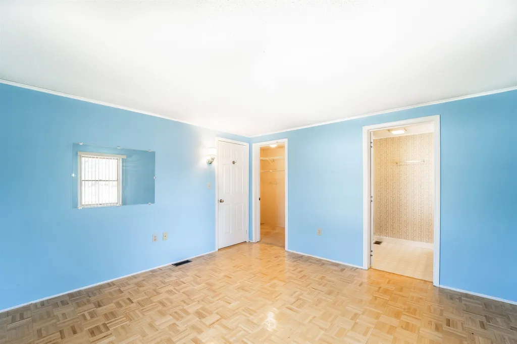 12 Lilac Court Raymond NH 03077