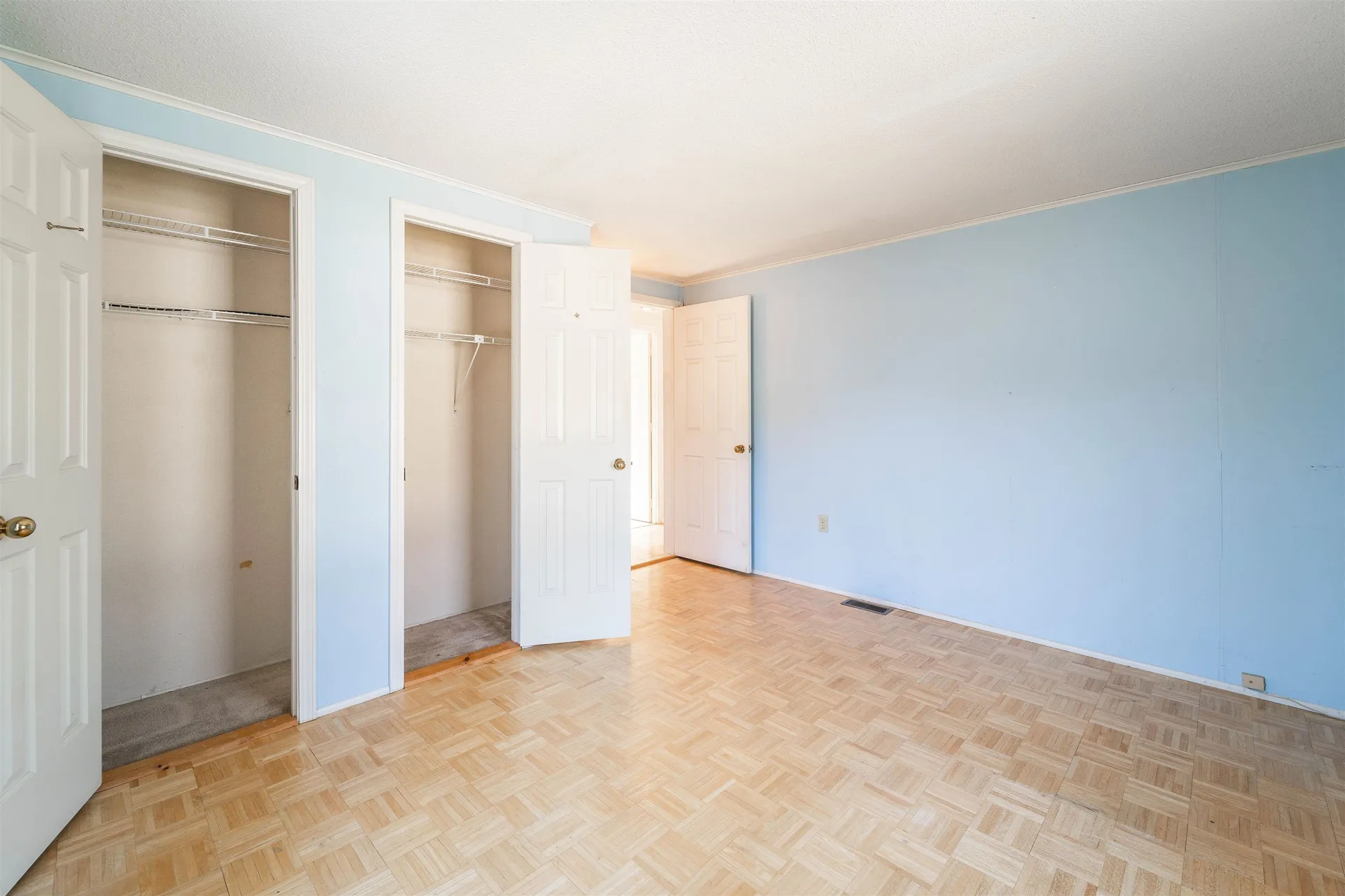 12 Lilac Court Raymond NH 03077