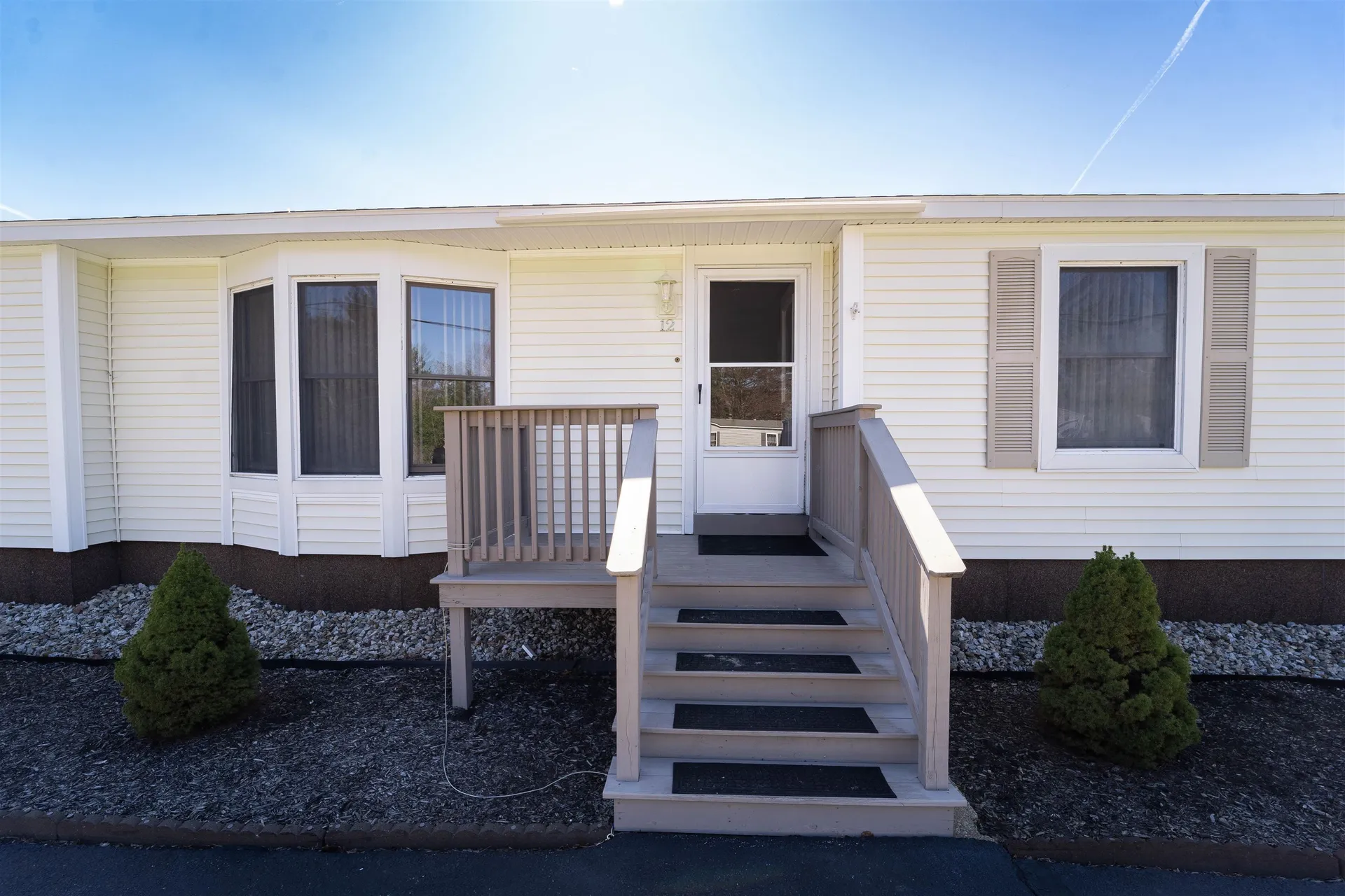 12 Lilac Court Raymond NH 03077