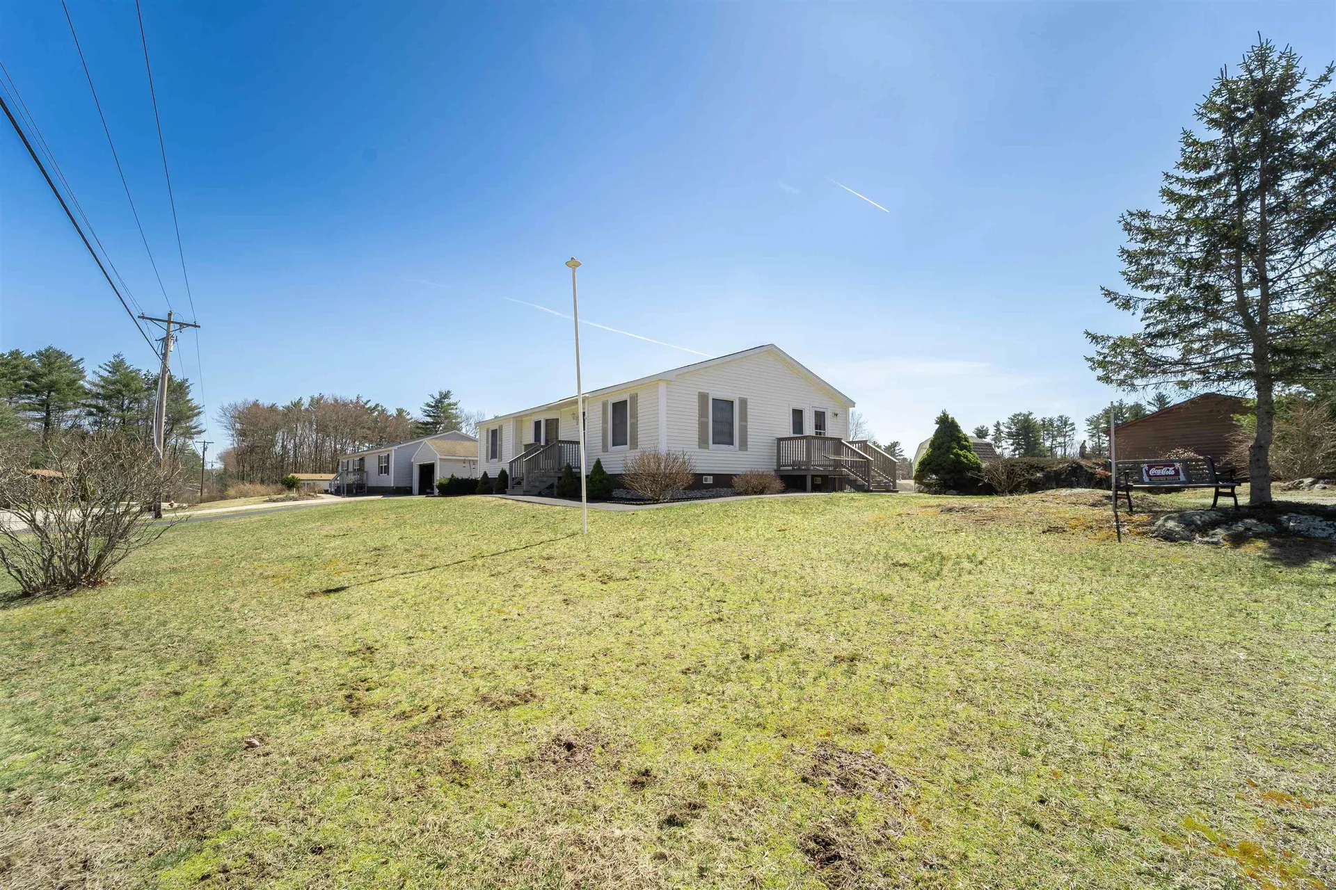 12 Lilac Court Raymond NH 03077
