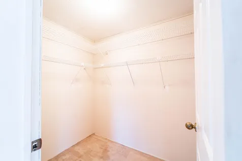 12 Lilac Court Raymond NH 03077