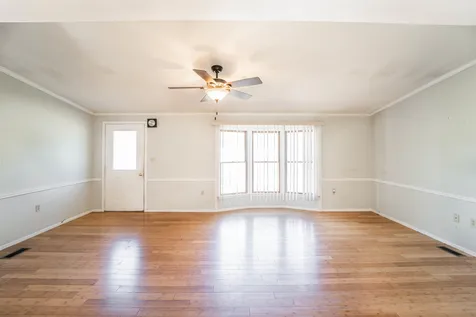 12 Lilac Court Raymond NH 03077