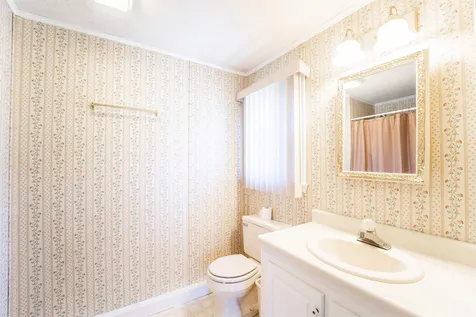 12 Lilac Court Raymond NH 03077