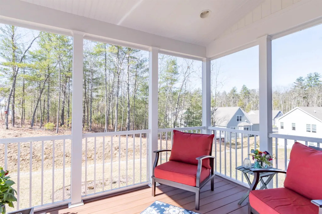 38 Cobbett Lane Hollis NH 03049