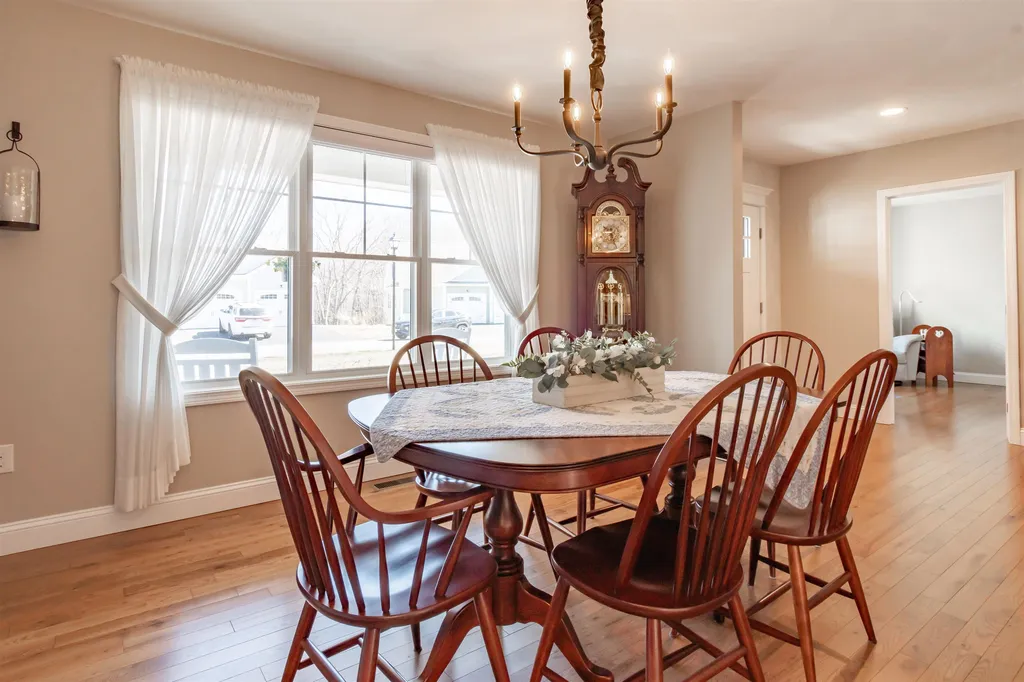 38 Cobbett Lane Hollis NH 03049