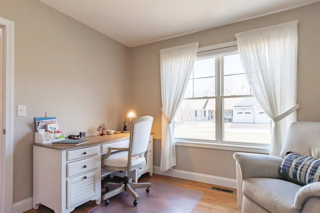 38 Cobbett Lane Hollis NH 03049