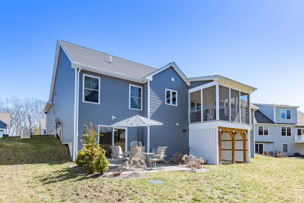 38 Cobbett Lane Hollis NH 03049