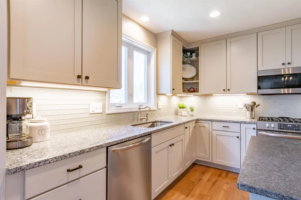 38 Cobbett Lane Hollis NH 03049