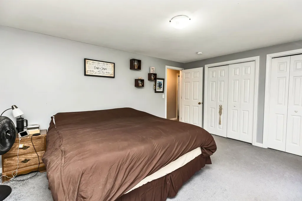 228 Whittington Street Manchester NH 03104