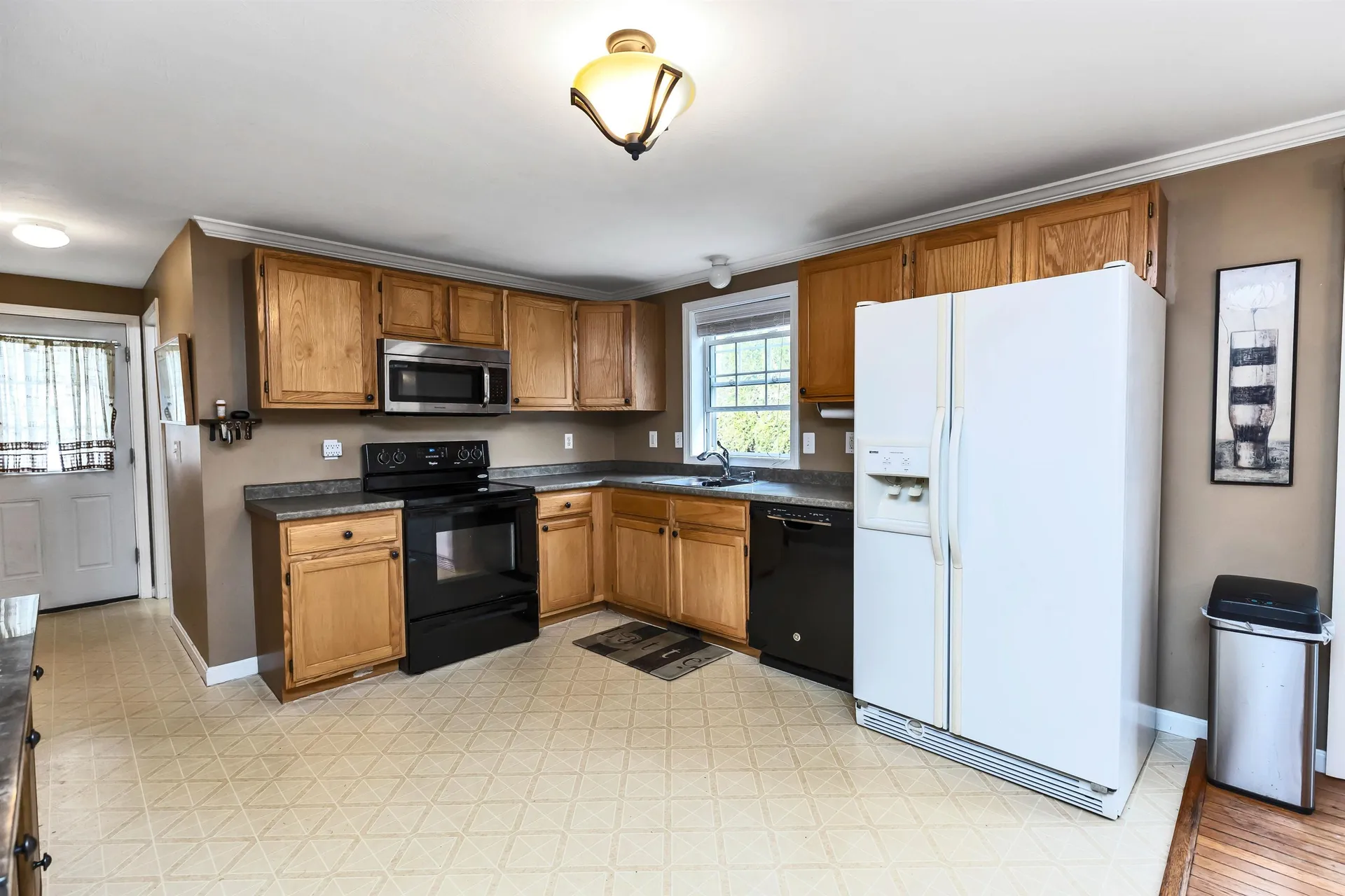 228 Whittington Street Manchester NH 03104