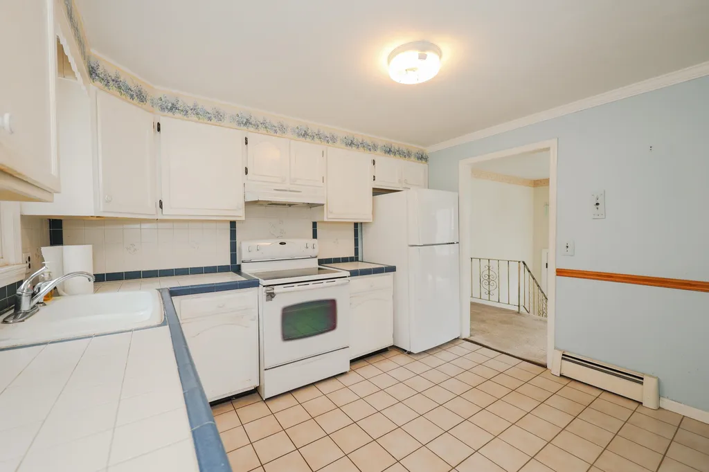 26 Hardy Road Londonderry NH 03053