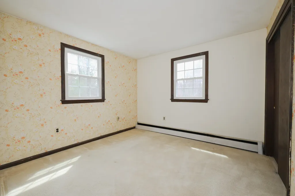 26 Hardy Road Londonderry NH 03053