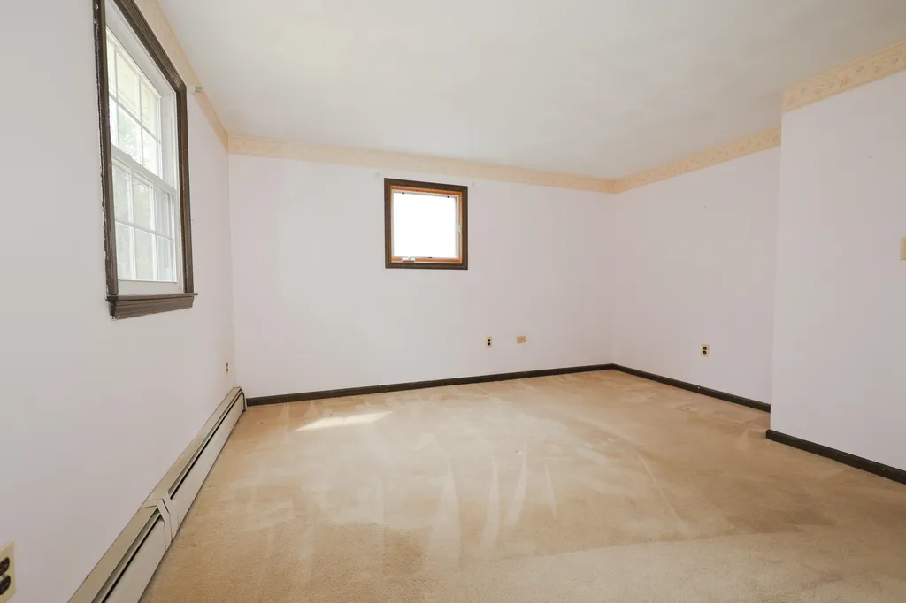 26 Hardy Road Londonderry NH 03053