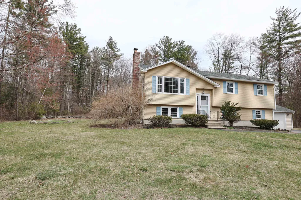 26 Hardy Road Londonderry NH 03053