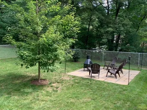 4 Iroquois Circle Londonderry NH 03053
