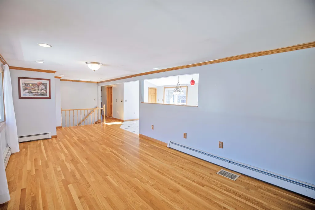 141 Bluff Street Salem NH 03079