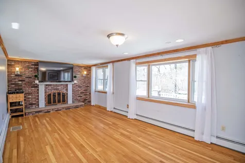 141 Bluff Street Salem NH 03079