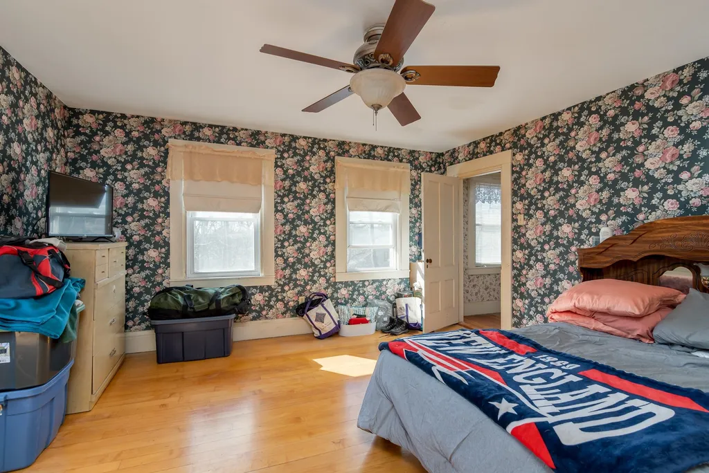 22/24 South Street Rollinsford NH 03869