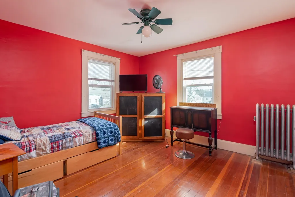 22/24 South Street Rollinsford NH 03869