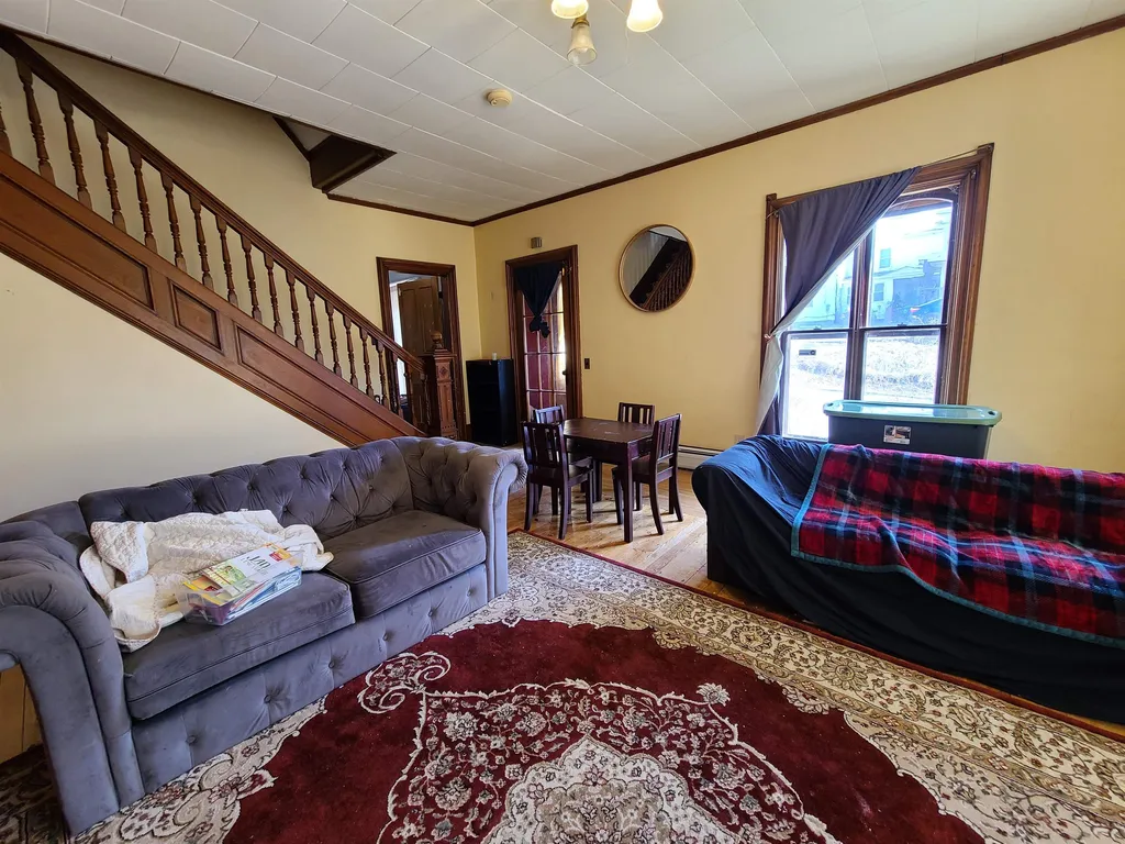 14 Pleasant Street Franklin NH 03235