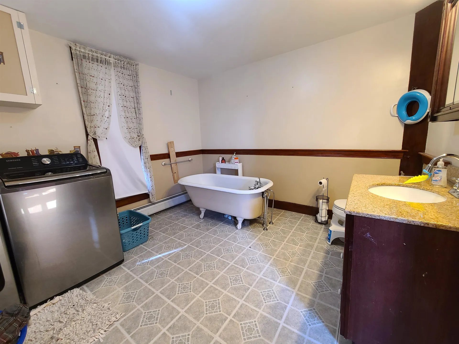 14 Pleasant Street Franklin NH 03235