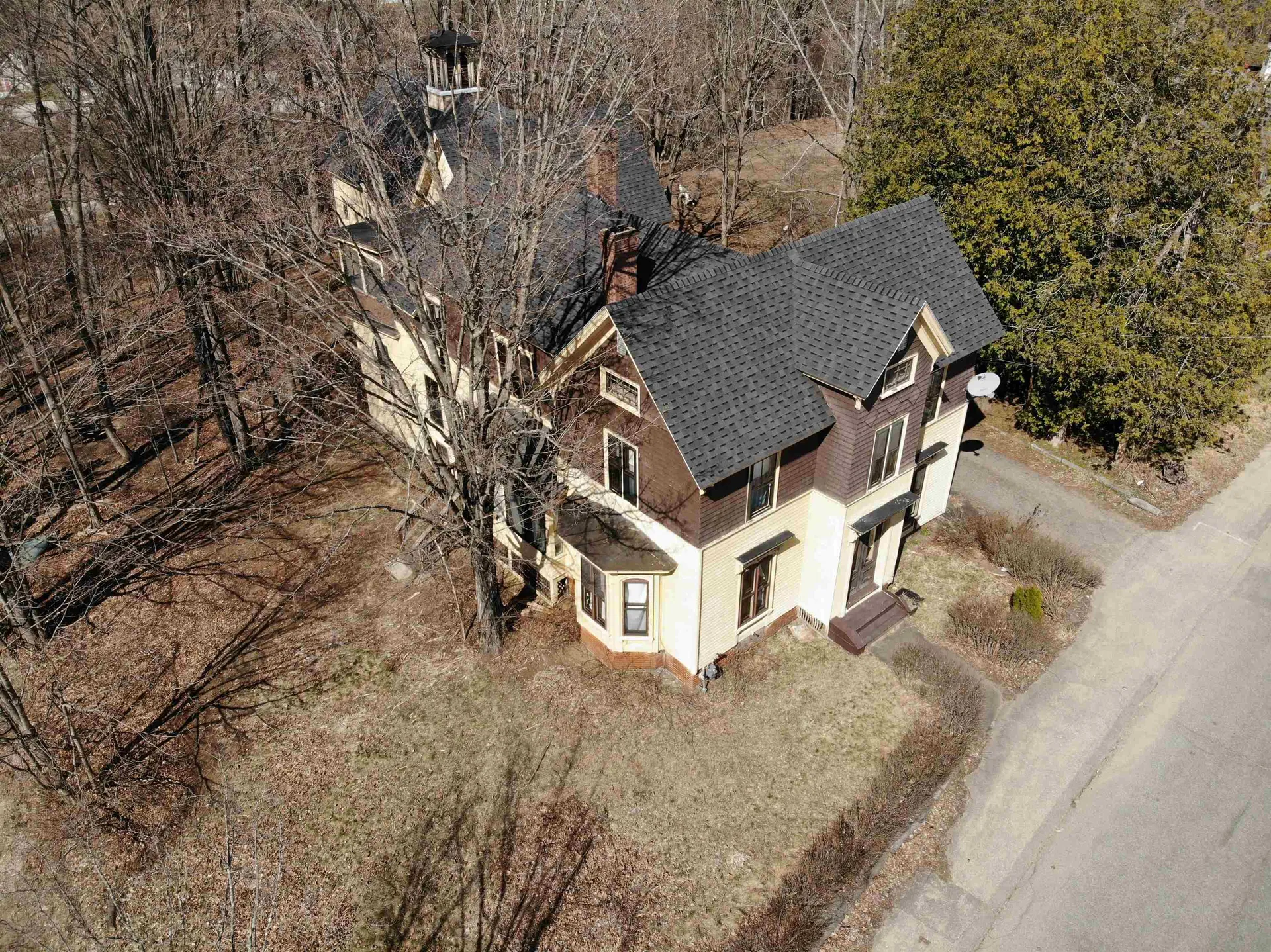 14 Pleasant Street Franklin NH 03235