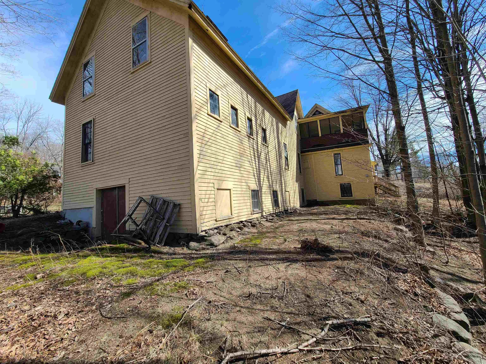 14 Pleasant Street Franklin NH 03235