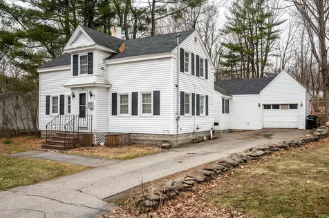 34 Charles Street Farmington NH 03835