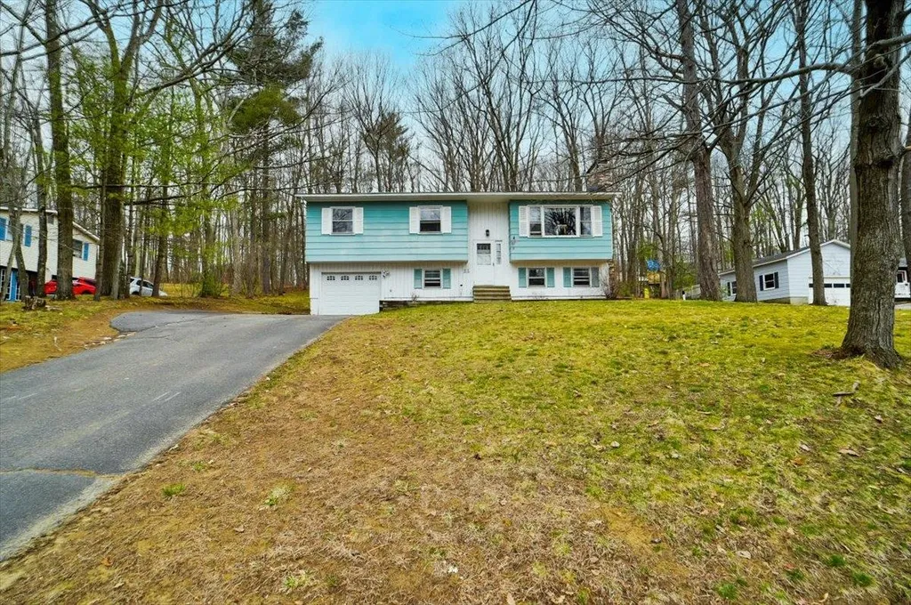 22 Greenbriar Drive Essex VT 05452
