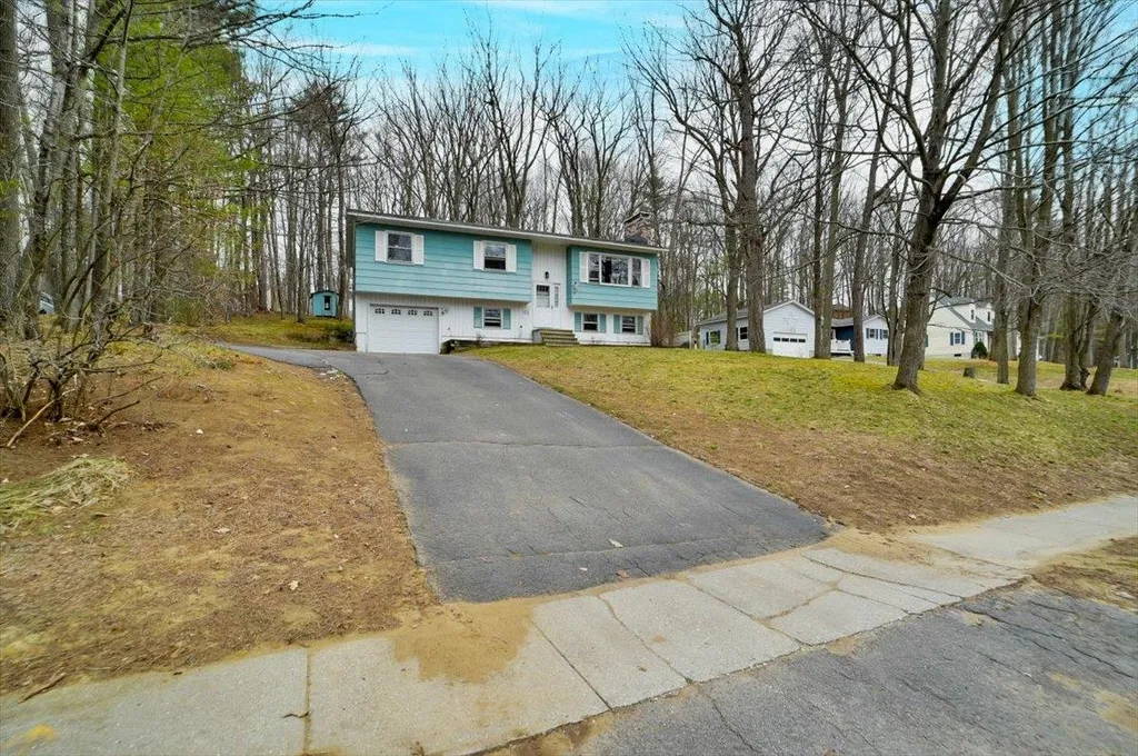 22 Greenbriar Drive Essex VT 05452